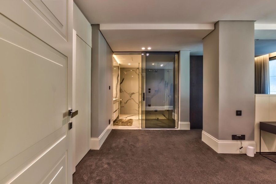 5 Bedroom Property for Sale in Bantry Bay Western Cape